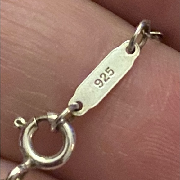 Tiffany & Co - Mother of Pearl silver Pendant with a 30 inch Oval link chain - Picture 12 of 12